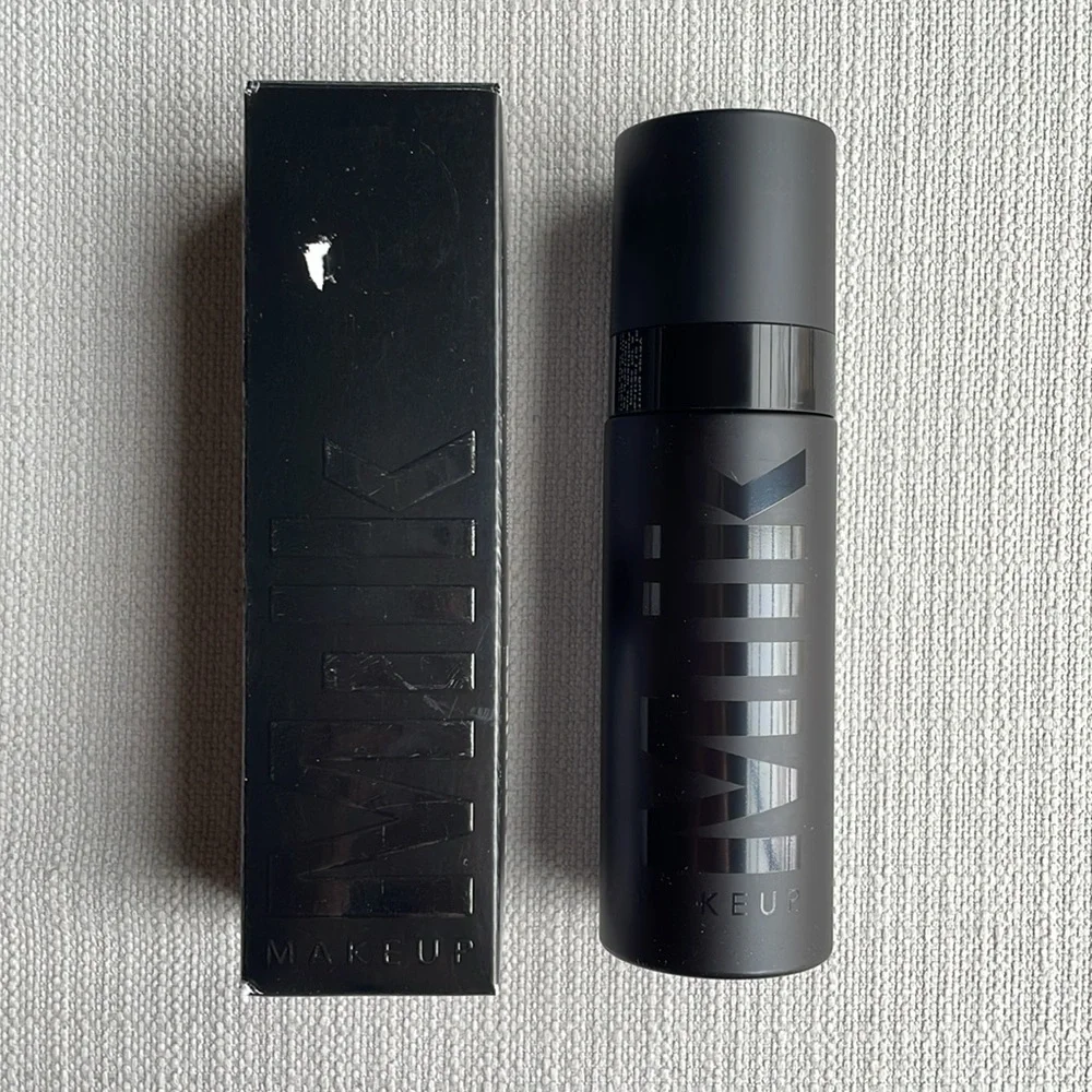 MILK MAKEUP Pore Eclipse Mattifying + Blurring Transfer-Proof Setting Spray
